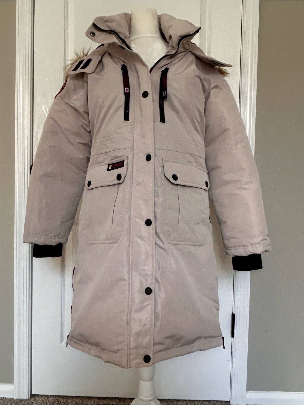 Canada Weathergear Women's Sand-Colored Parka with Faux-Fur Hood Size Medium
